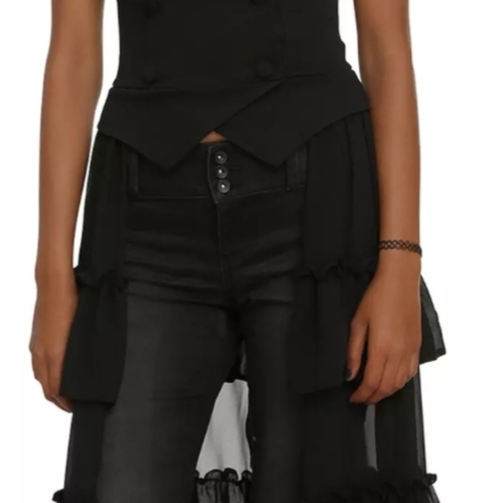 Black Ruffled Vest - Picture 5 of 6